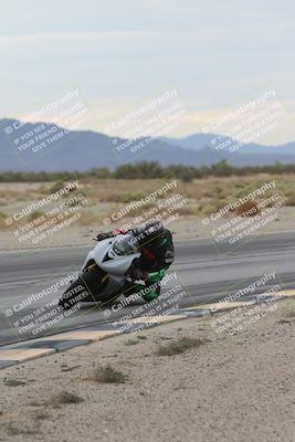 media/Sep-21-2025-Race Pace (Sun) [[98bf33ef95]]/Verified/5-Turn 15 Inside (930am)/